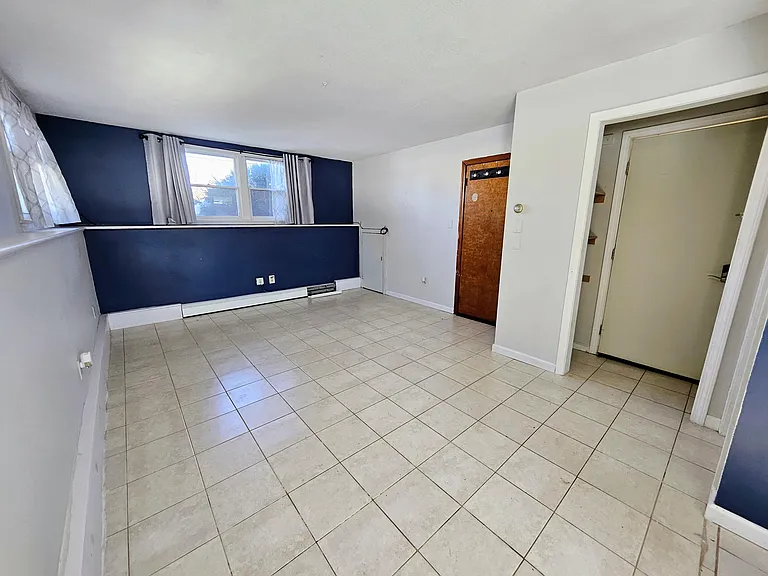 293 Russell St #C — Photo 3