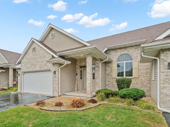 1342 Northlake Ct, Rochelle, IL 61068