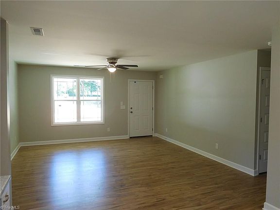5th image of 415 N Scientific St