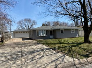 627 13th Ave, Hampton, IL 61256