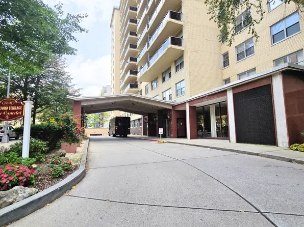 175-20 Wexford Terrace image 1 of 6