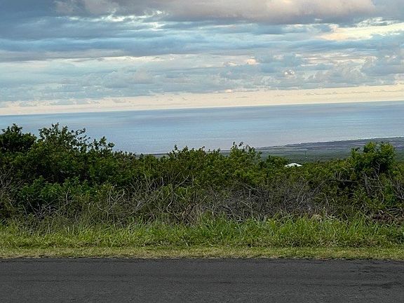 3rd image of Kahiki St Lot 690