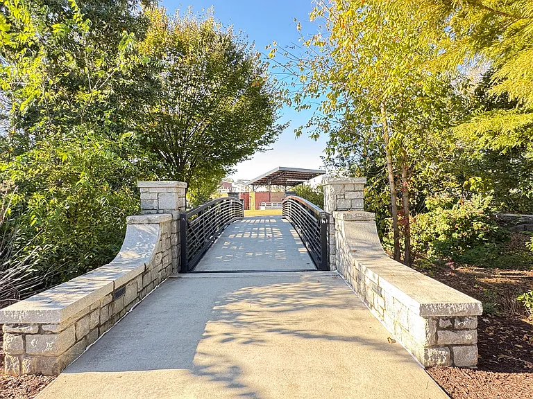 227 Nash St — Photo 45