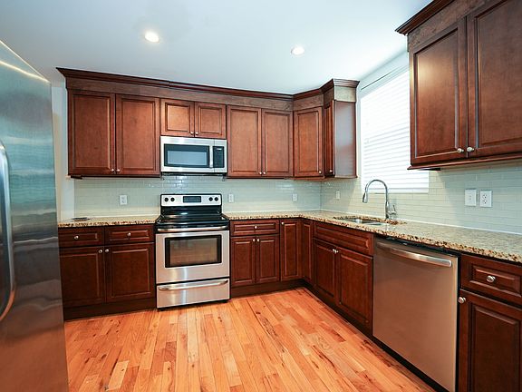 5th image of 1274 N 5th St