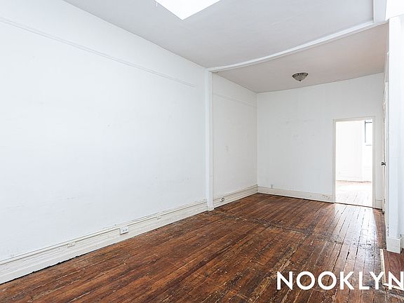 4th image of 207 Kosciuszko St APT 3