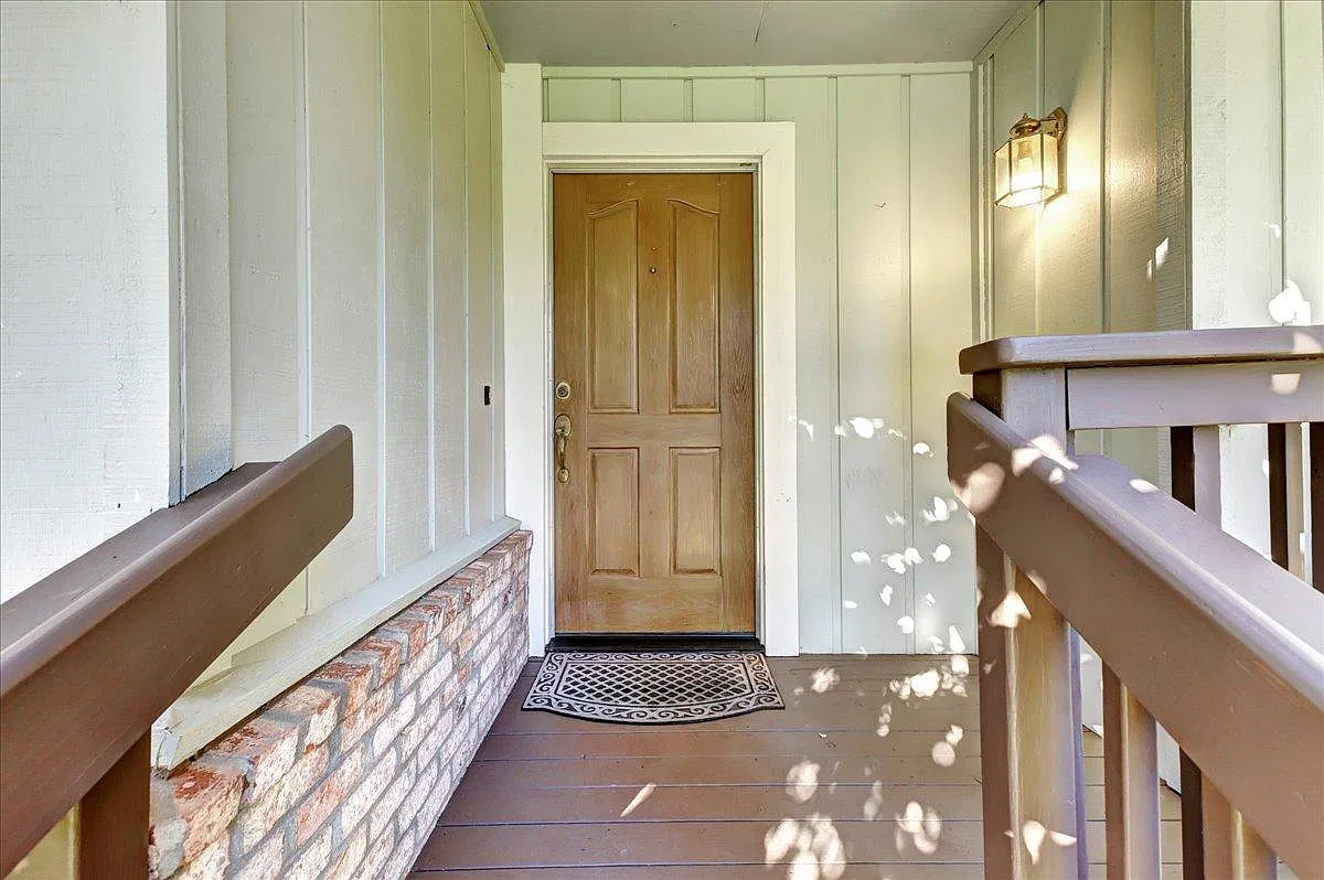 2 bed, 1500 sqft, $2,700 — Photo 4