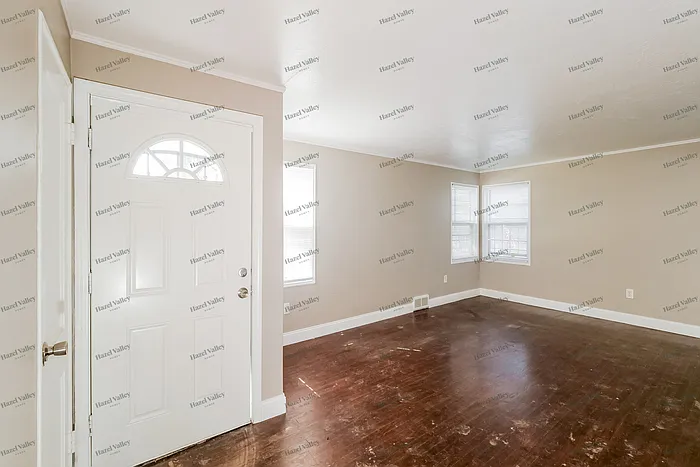 2 bed, 1.0 bath, 1046 sqft, $1,345 — Photo 4
