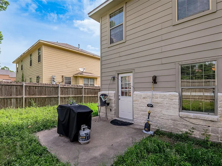 104 Yegua Cir — Photo 24