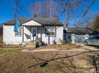 8080 Wayne Rd, Romulus, MI 48174