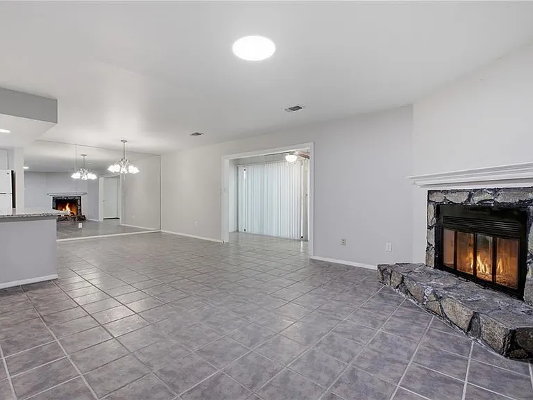 2183 Surrey Ct SE — Photo 10