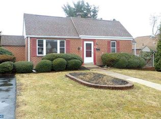 22 W Ann Rd, Broomall, PA 19008