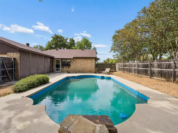 733 Red Wing Dr, Lewisville, TX 75067