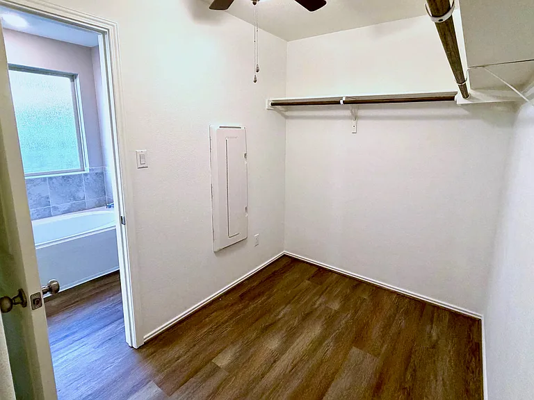 601 Sassafras St — Photo 8