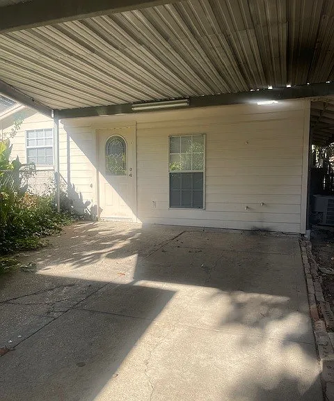Cameron Ave — Photo 1