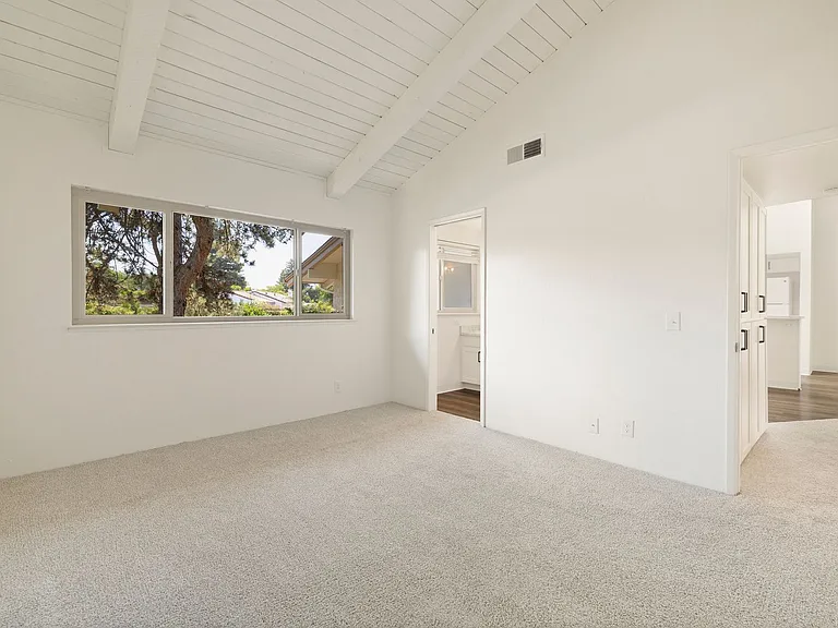 Villa Del Mar Apartments — Photo 47