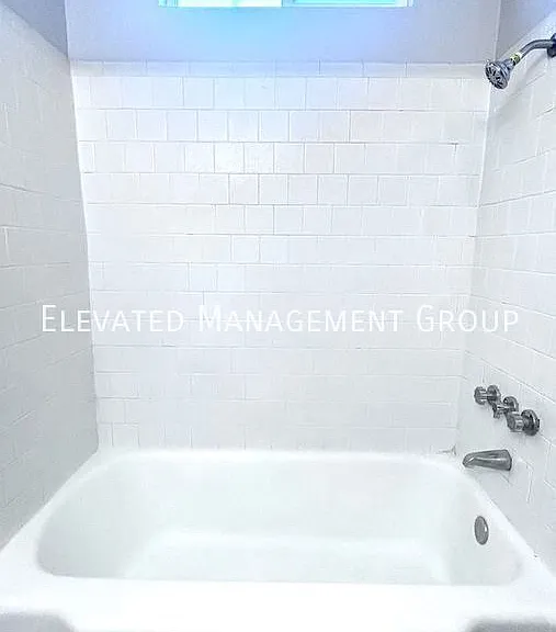 401-423 12th St SW #409 — Photo 10