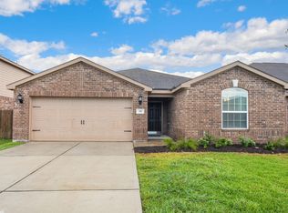 335 Comanche Plains Rd, La Marque, TX 77568