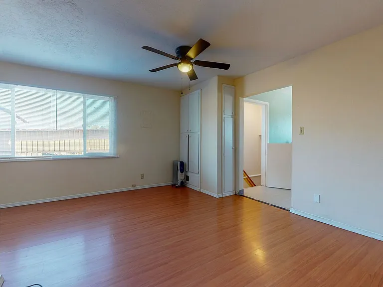 404 Prospect Ave NE — Photo 13