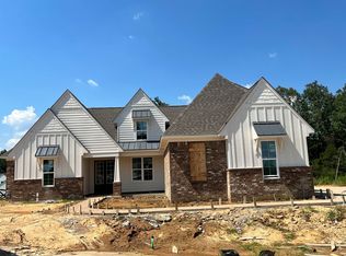 240 Drake Dr, Piperton, TN 38017