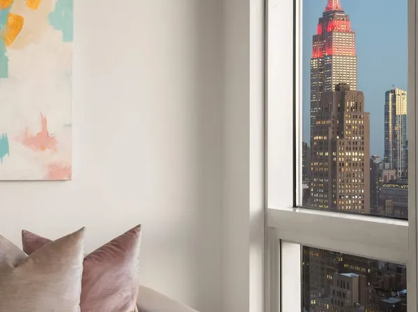 350 West 42nd Street image 3 of 19