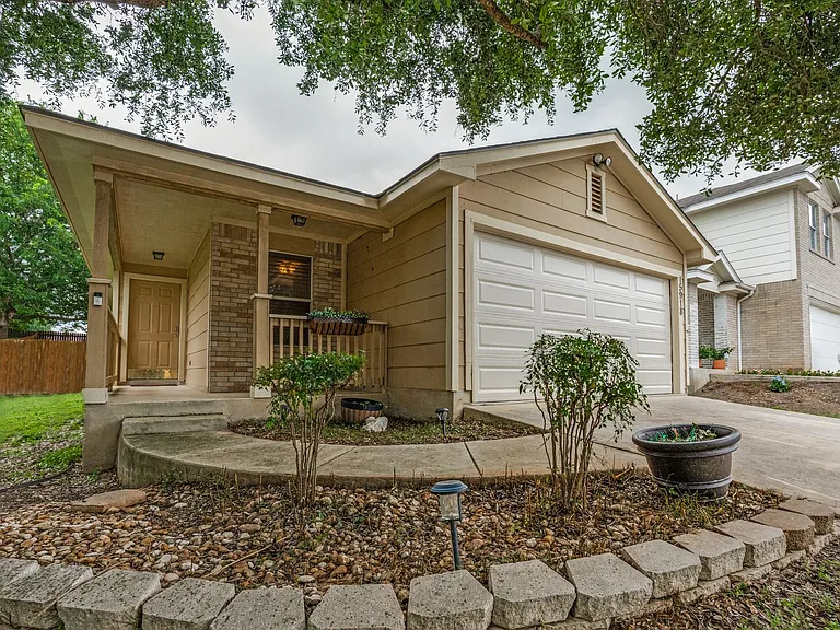 15918 Gino Park — Photo 3