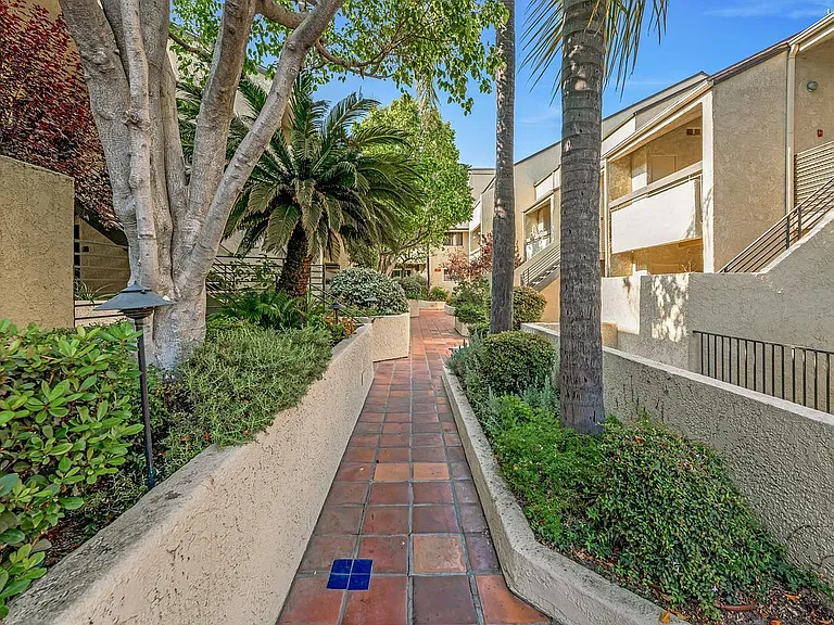 64 N Mar Vista Ave #230 — Photo 21