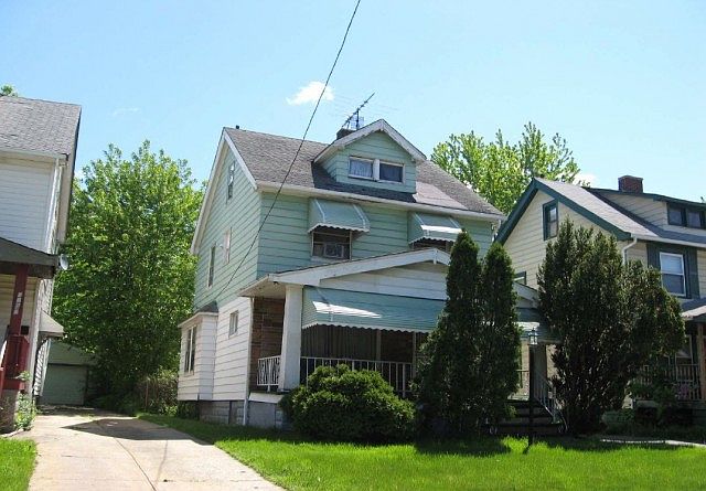 1st image of 3211 E 119th St