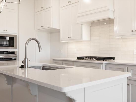 16020 Coneflower Dr, Edmond, OK 73013