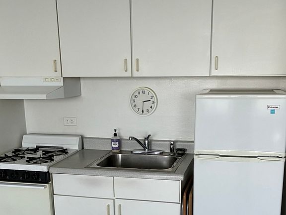 3rd image of 7234 W North Ave APT 1605