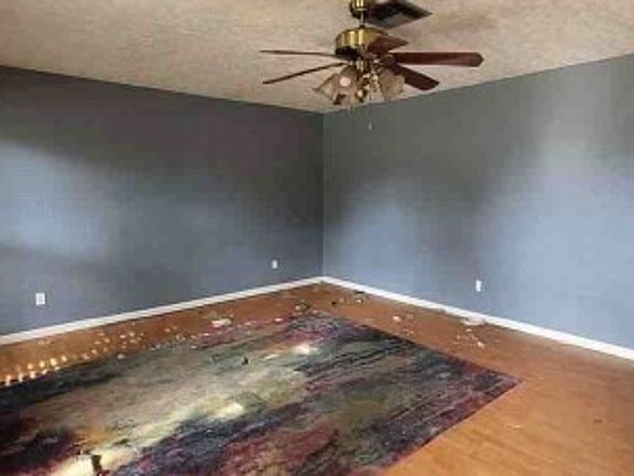 Additional Living Room