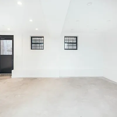 Rented by Nooklyn NYC LLC | media 10