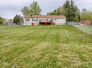 1068 Chestnut Gap Rd, Hendersonville, NC 28792