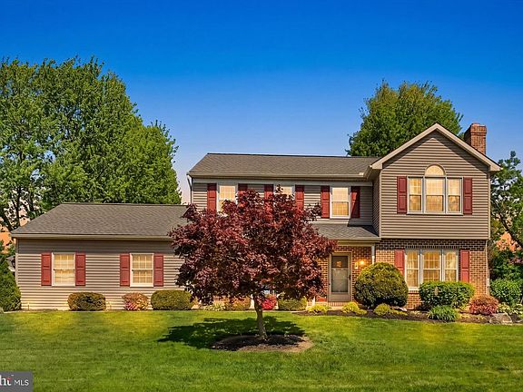 2nd image of 30 Edgewood Dr