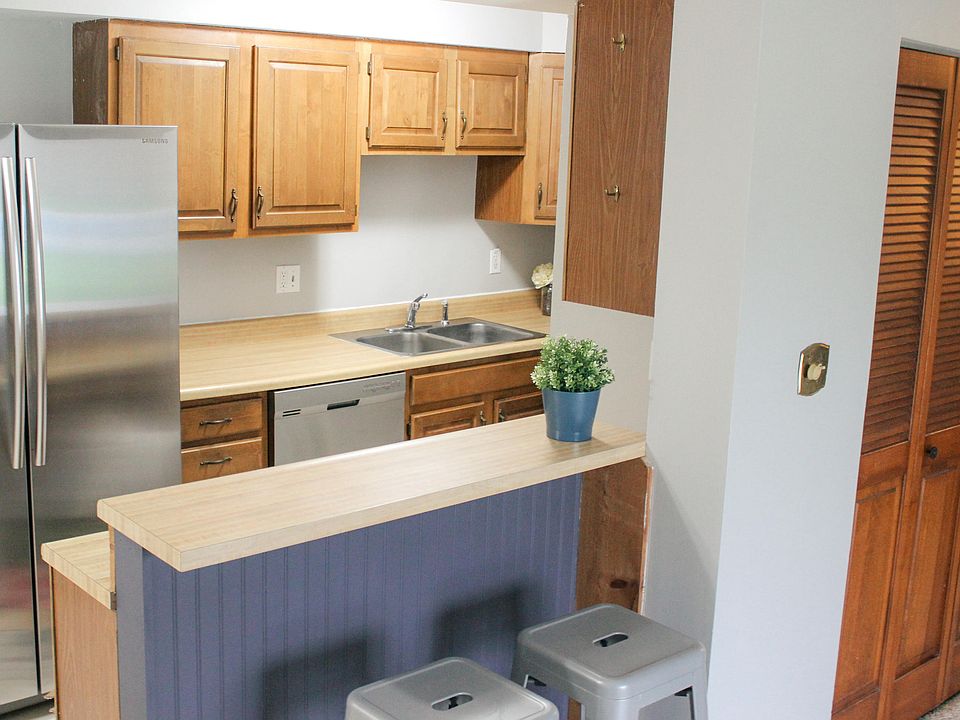1st image of 2009 E Waterfront Dr N #D