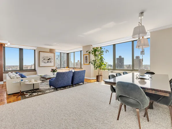 300 East 85th Street image 1 of 21