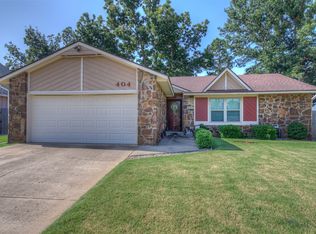 404 W 35th Pl, Sand Springs, OK 74063