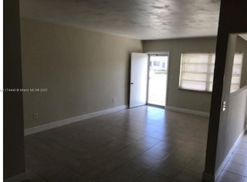 2nd image of 11 NE 204th St APT 6
