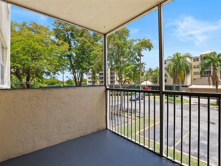 8373 Lake Dr #201 — Photo 24