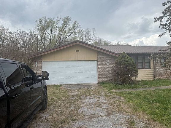 2nd image of 599 Levias Rd