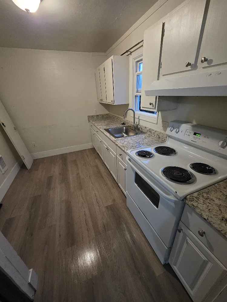 2 bed, 750 sqft, $1,500 — Photo 2