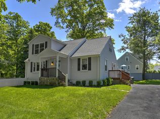 110 Valleyview Pl, Fairfield, CT 06824