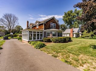 435 River Rd, Agawam, MA 01001