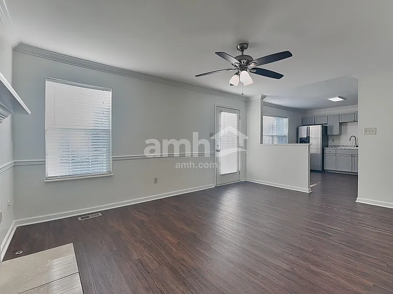 10225 Highgate Cir — Photo 6