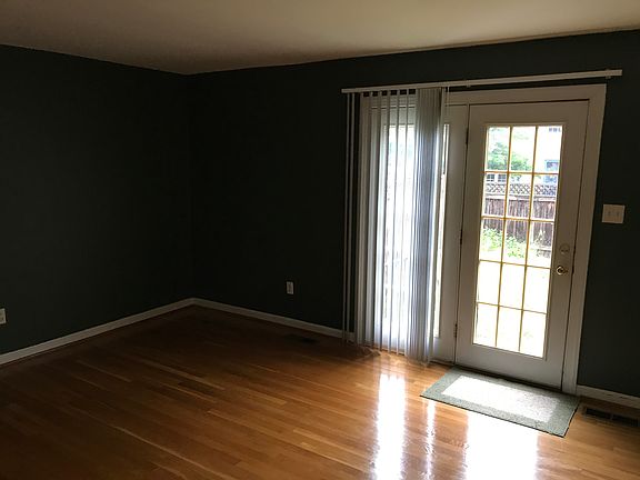 5th image of 1559 Bruton Ct