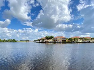 117 SW 33rd Ave, Cape Coral, FL 33991