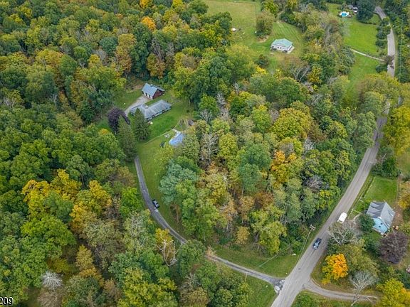 2nd image of 161 Pequest Rd