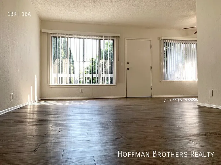 4845 W Slauson Ave #5 — Photo 8