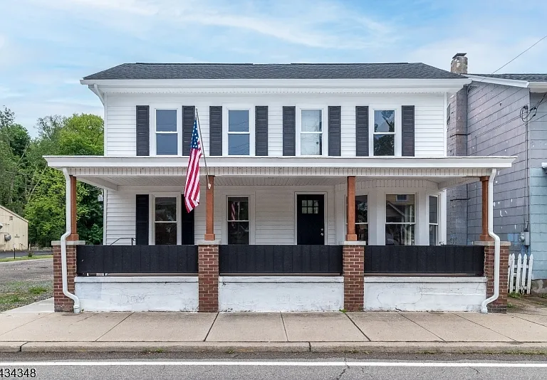 67B Water St — Photo 1