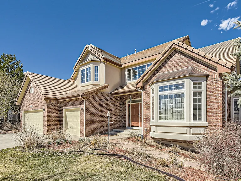 15721 E Lake Cir — Photo 2