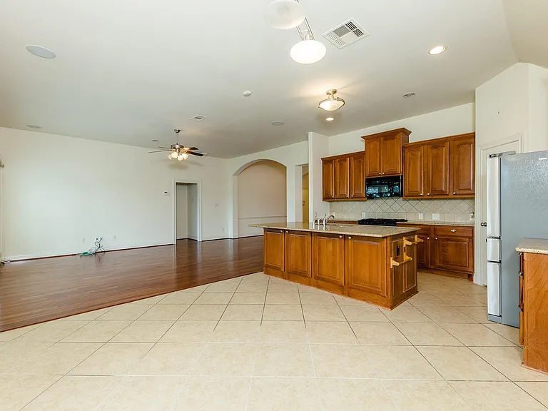 2703 Wild Lilac Dr — Photo 17